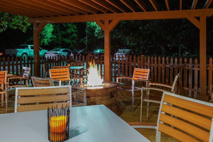 Springhill Suites Savannah Midtown - 