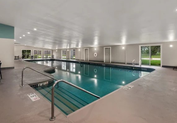 Ramada Galena & Indulge Day Spa - 