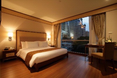 Adelphi Suites Bangkok - Deluxe Suite (48sqm)