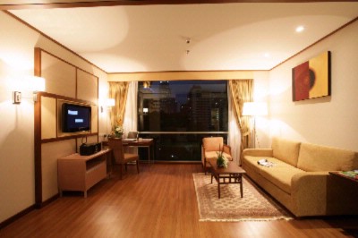 Adelphi Suites Bangkok - Executive Suite (54sqm) - Living Area