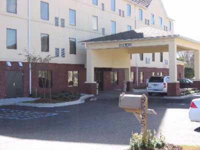 Hawthorn Suites - Outside Entry