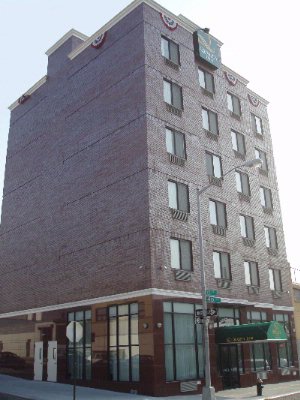 Quality Inn - Exterior View