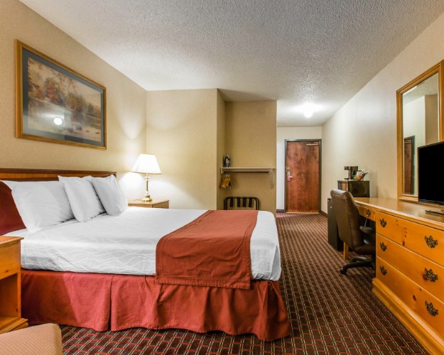 Econo Lodge - Breakfast!