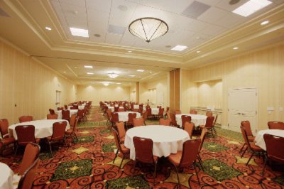 Hilton Garden Inn - 