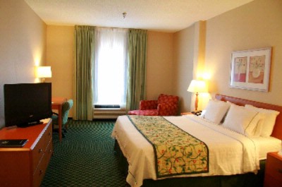Fairfield Inn & Suites - Standard King Room