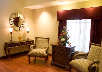 Country Inn & Suites - Main Lobby With Fireplace