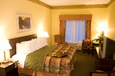 Country Inn & Suites - King Serta Plush 2000 Bed Standard Room