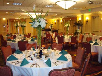 Hilton Garden Inn Harrisburg East - Our Ballroom Can Accomodate Weddings For Up To 100 Guests