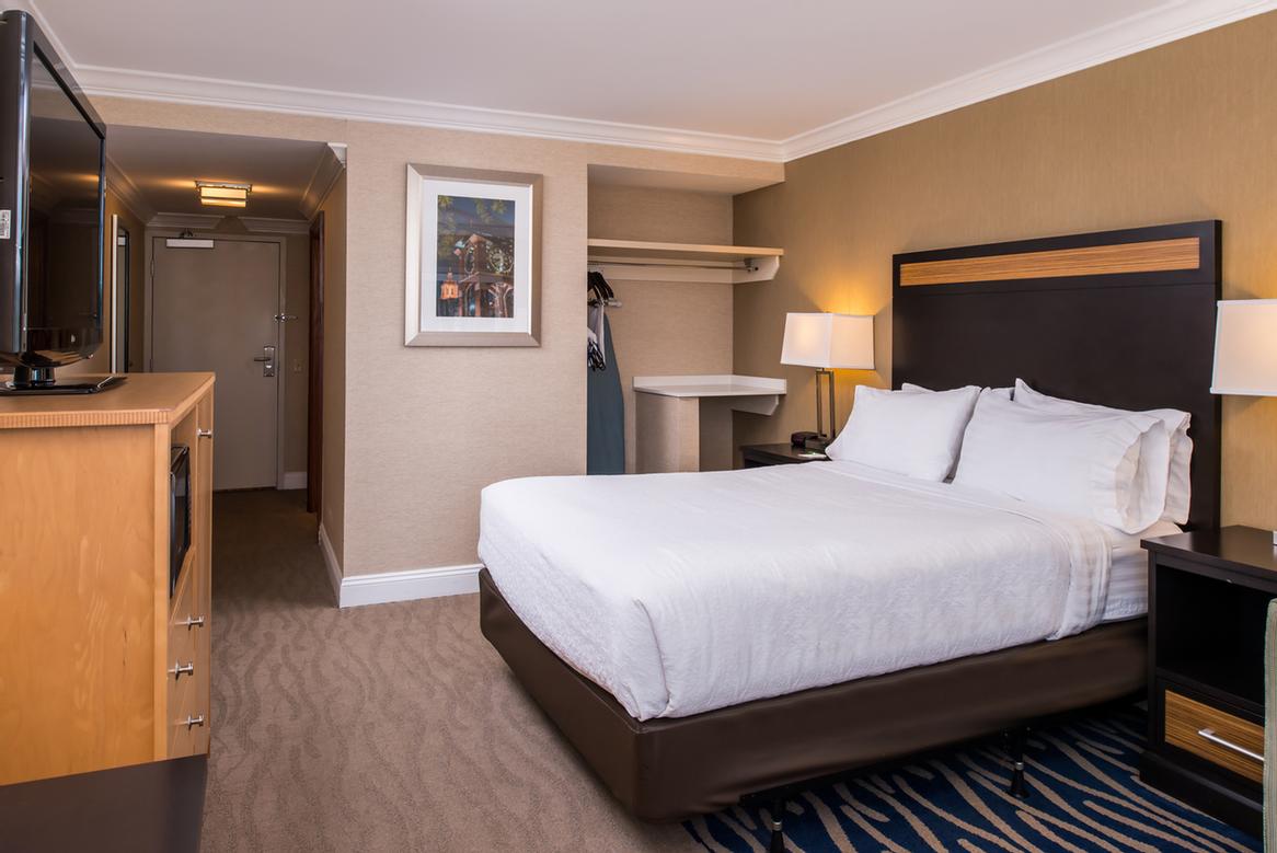 Holiday Inn Concord - Get A Restful Night's Sleep!