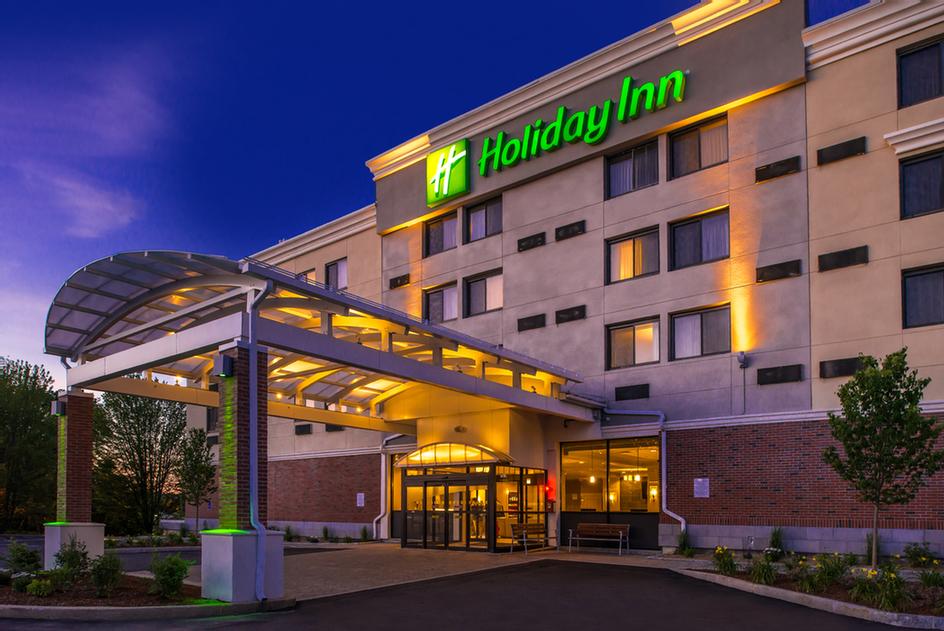 Holiday Inn Concord - Large Pool
