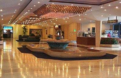 Four Ambassadors Condo Suites Hotel - 