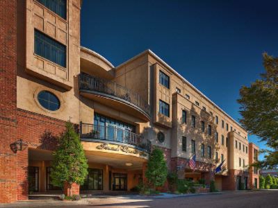 French Quarter Inn - 