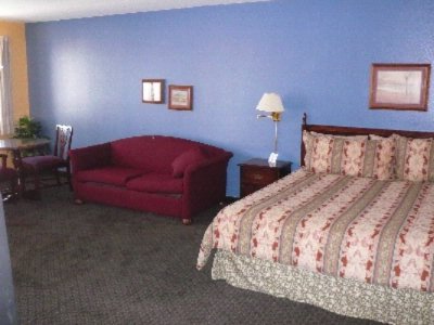 Rodeway Inn - 