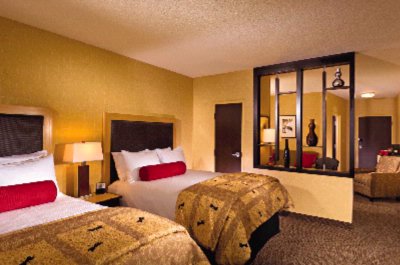 Double Queen Suite
