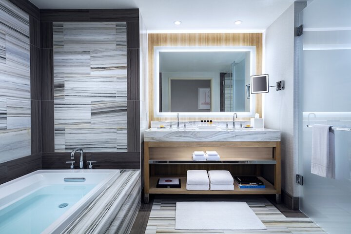 Palms Casino Resort - Deluxe Accomodations
