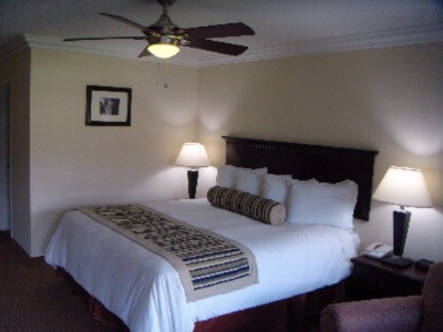 Travelodge Santa Maria - King Bedroom