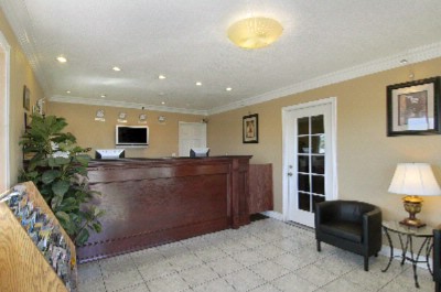 Days Inn & Suites - 