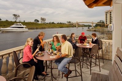 Marina Inn at Grande Dunes - Anchor Cafe Serves Casual Dining & Cocktails