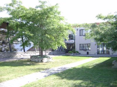 Econo Lodge - 
