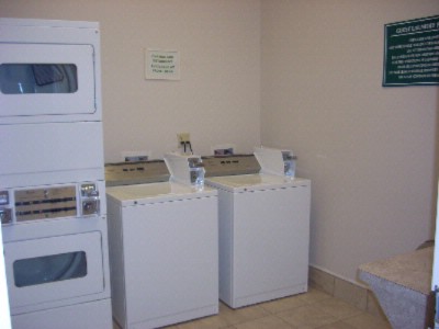 La Quinta Inn & Suites - Guest Laundry Facilities