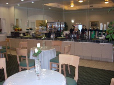 La Quinta Inn & Suites - Your Table Is Waiting We Look Forward To Seeing You.