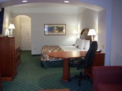 La Quinta Inn & Suites - 