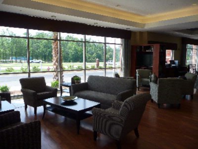 Comfort Suites Magnolia Greens - 