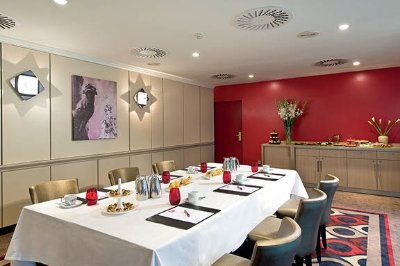 Holiday Inn Cologne Am Stadtwald - Standard Room