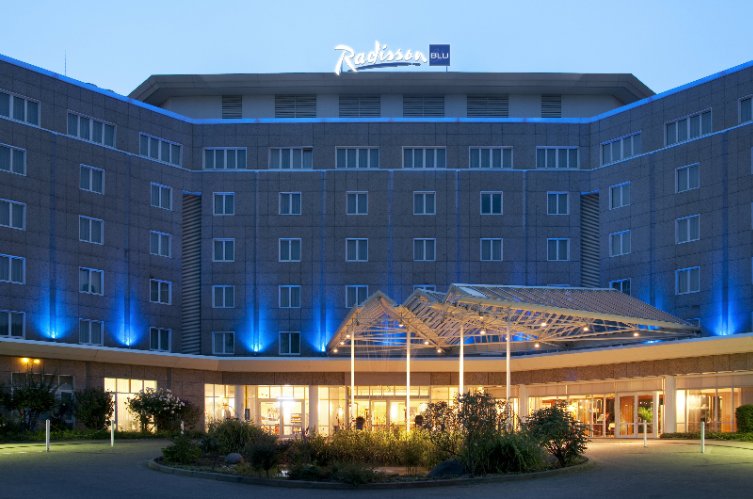 Hilton Dortmund - F´ront View