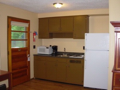 Red Carpet Inn on the Lake - King Efficiency Kitchen