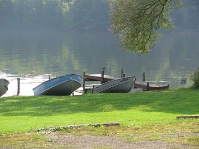 Red Carpet Inn on the Lake - Fishing Docks
