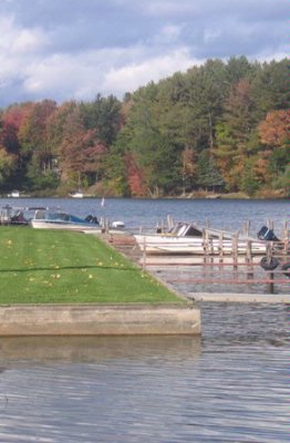 Red Carpet Inn on the Lake - Docks