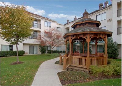 Courtyard by Marriott Princeton - 