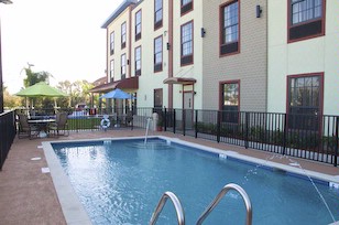 Best Western Atrea Manatee Hotel - 
