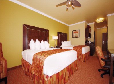 Best Western Christopher Inn & Suites - Guest Room With Two Queen Beds