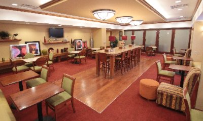 Hampton Inn Hampton Newport News - Enjoy Free Continental Breakfast And Interact With Other Guest In Our Perfect Mix Lobby.