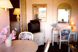 Waikiki Beach Condominium Suites - 