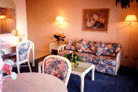 Waikiki Beach Condominium Suites - 