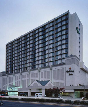 Holiday Inn National Airport - 