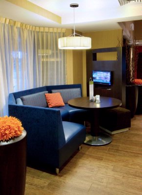 Courtyard by Marriott - 