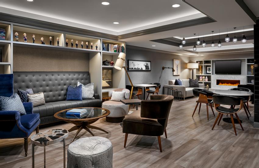 The Blackstone a Renaissance Hotel - Hubbard Place Lounge - For Our Marriott Rewards Platinum Guests!