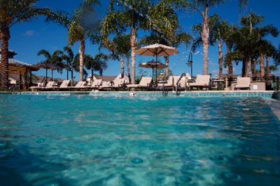 Mike Ditka Resorts Runaway Beach Club - Outdoor Pool Area