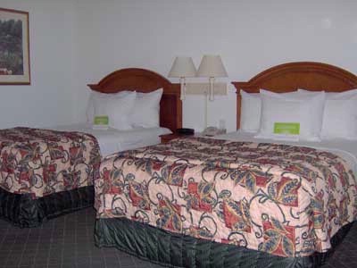 La Quinta Inns & Suites Dallas North Central - 