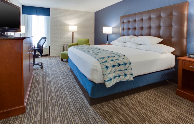 Drury Inn & Suites Nashville Airport - 