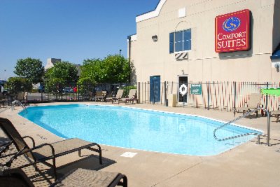 Comfort Suites - 