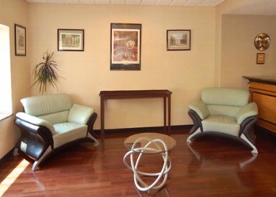 Comfort Suites Downtown Athens - Lobby Sitting Area