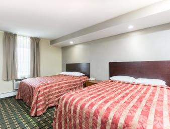 Knights Inn - Presidential Jacuzzi Suite