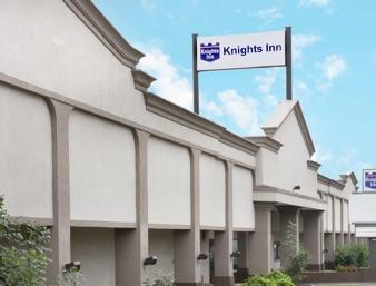 Knights Inn - Royal Jaccuzi Suite