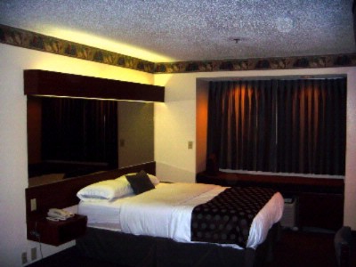 Microtel Inn & Suites Irving - 