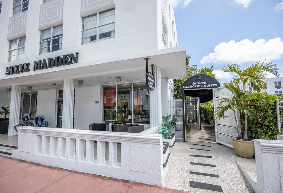 Metropole Hotel - 